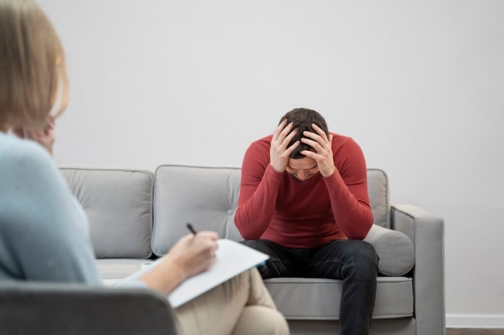 How does online therapy for depression treat