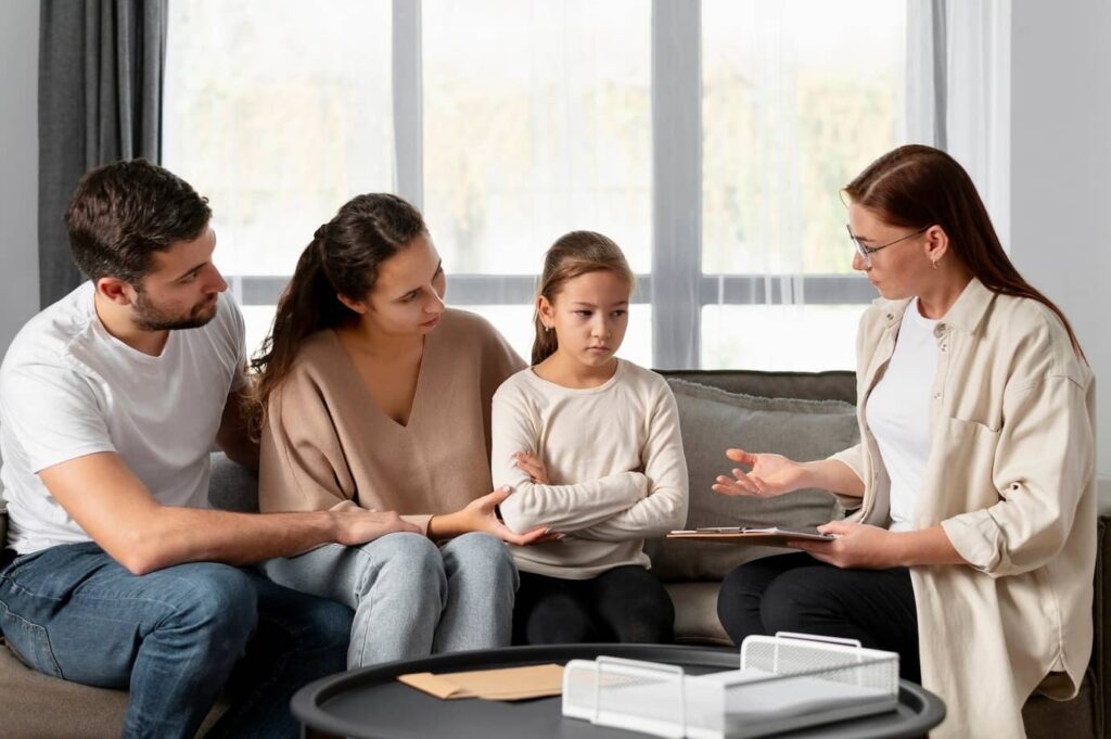When Should You See a Family Therapist